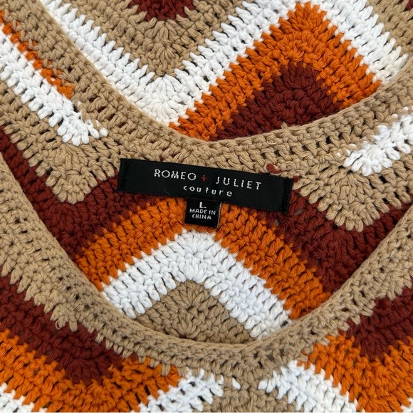 Romeo & Juliet Couture Boho Chevron Crochet Tank Top - Picture 7 of 8